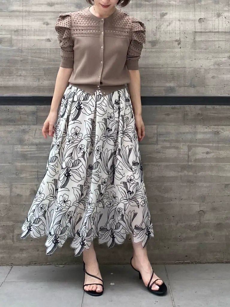 GRACE CONTINENTAL 青木育日 コーディネート画像