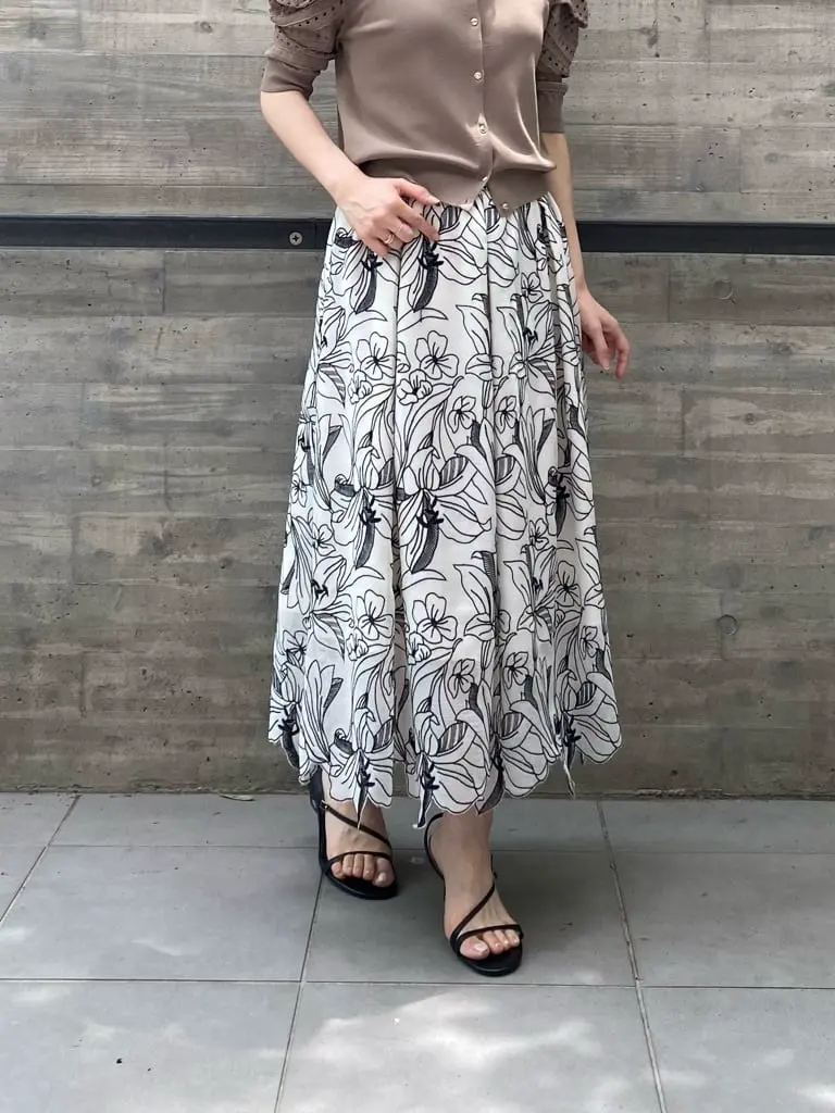 GRACE CONTINENTAL 青木育日 コーディネート画像