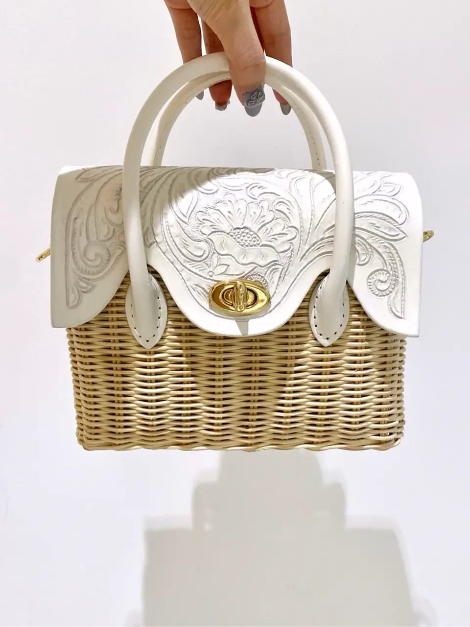 GRACE CONTINENTAL MORITA AI コーディネート画像