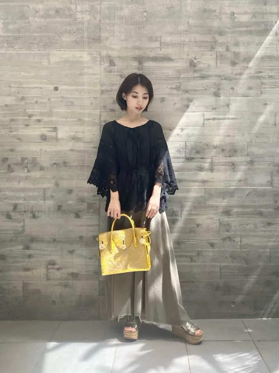 GRACE CONTINENTAL 青木育日 コーディネート画像