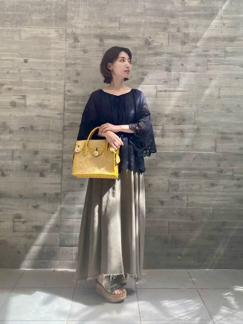 GRACE CONTINENTAL 青木育日 コーディネート画像