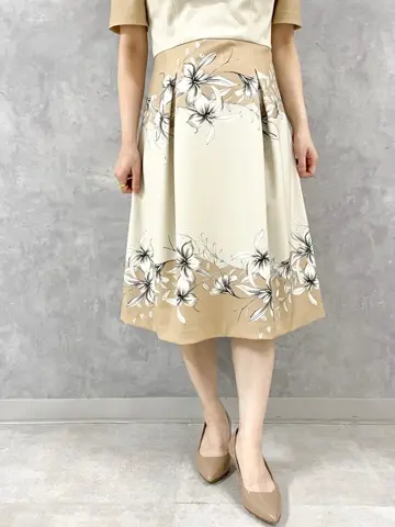 GRACE CONTINENTAL SAYUMI Nagashima コーディネート画像