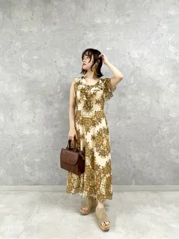 GRACE CONTINENTAL SAYUMI Nagashima コーディネート画像