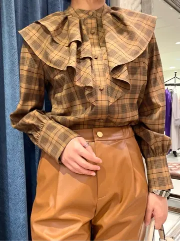 GRACE CONTINENTAL yoshi コーディネート画像