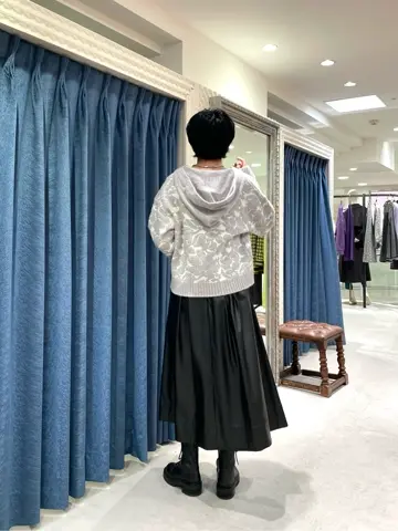 GRACE CONTINENTAL yoshi コーディネート画像