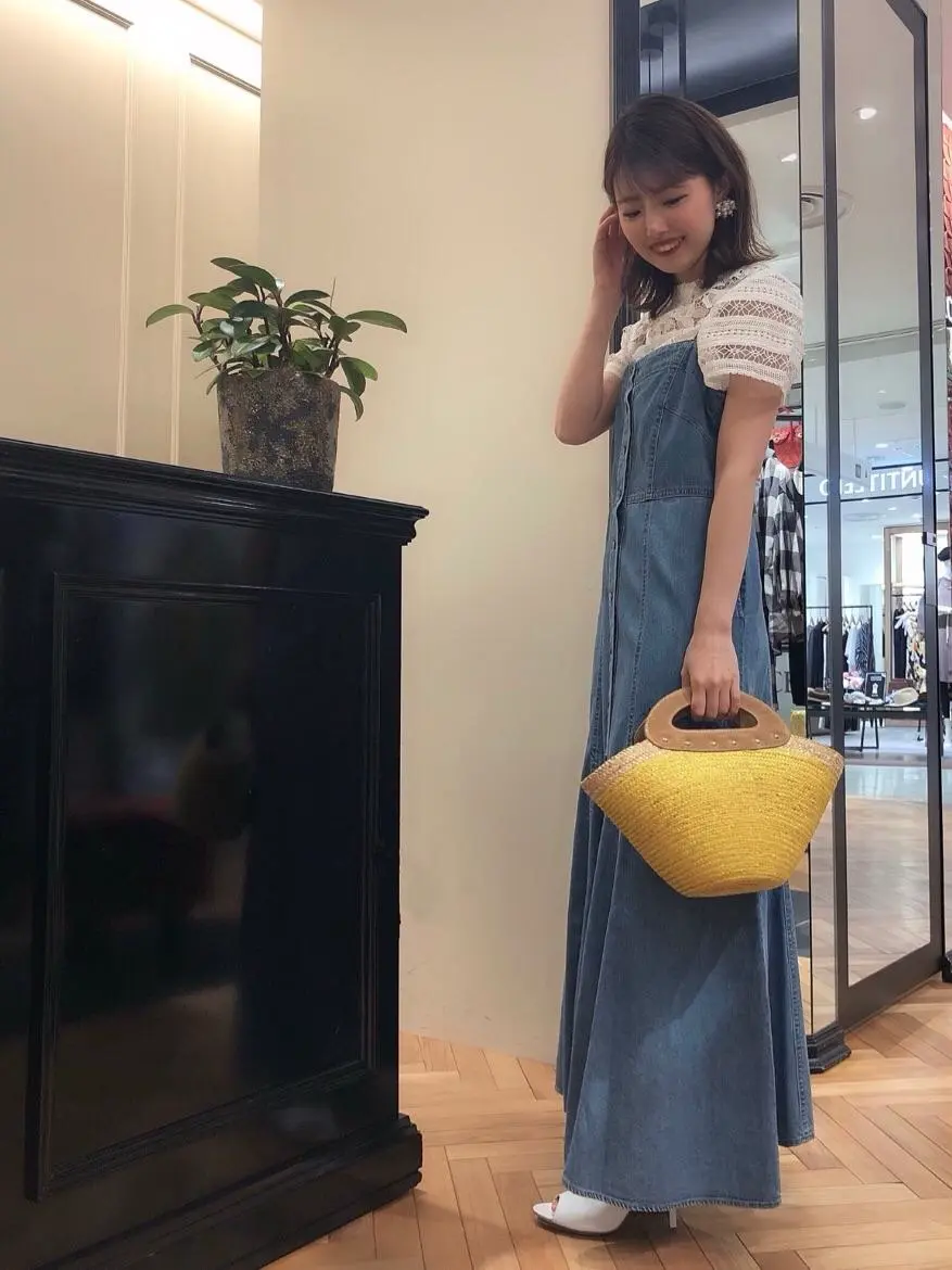 GRACE CONTINENTAL minami コーディネート画像