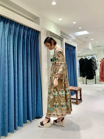 GRACE CONTINENTAL haruka iwasaki コーディネート画像