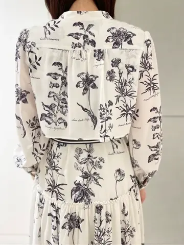 GRACE CONTINENTAL 赤間　 コーディネート画像