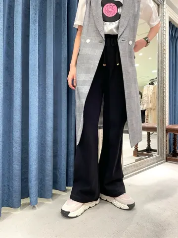 GRACE CONTINENTAL yoshi コーディネート画像