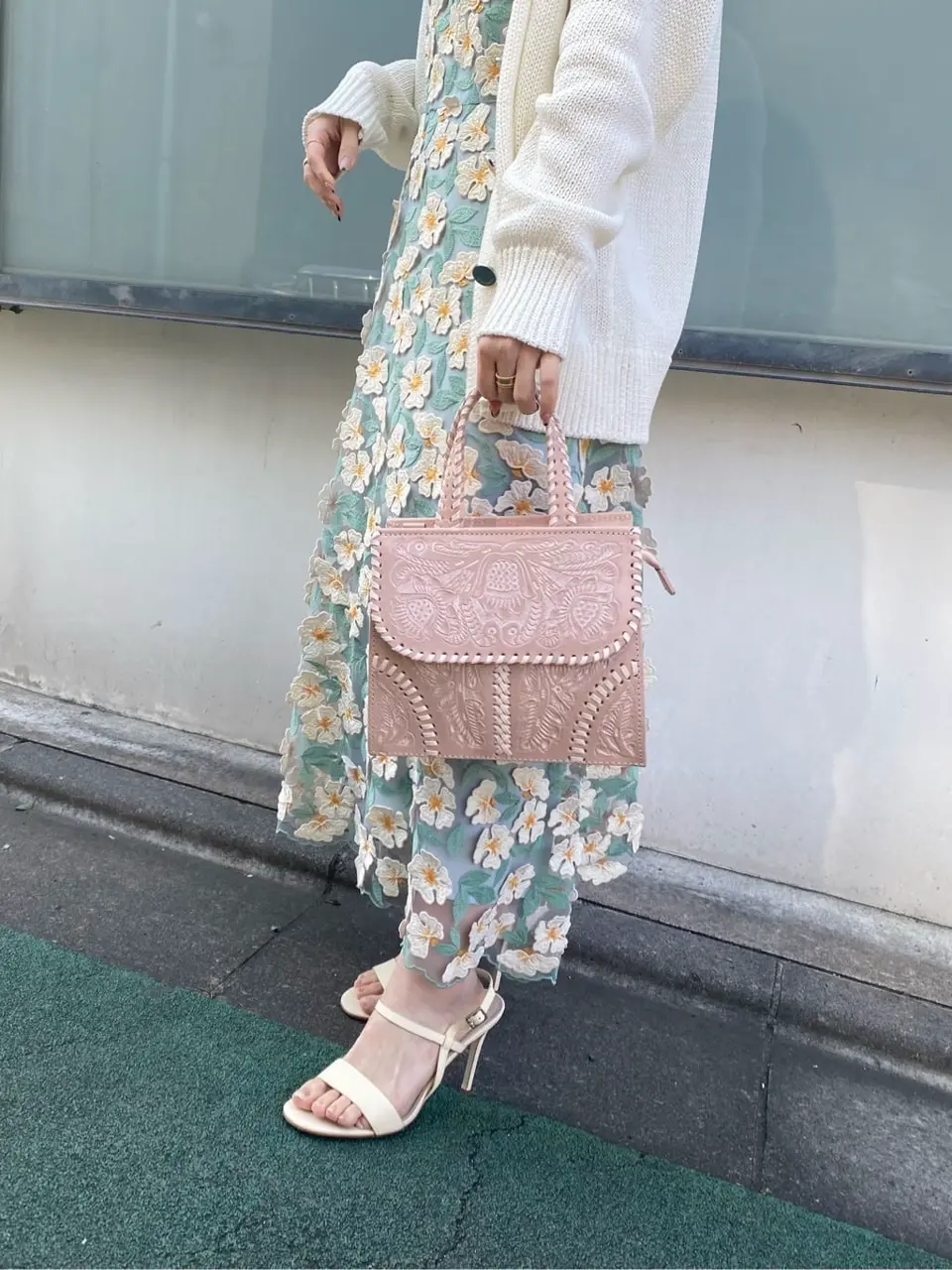 GRACE CONTINENTAL 青木育日 コーディネート画像