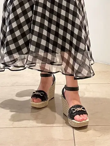 GRACE CONTINENTAL FUKUSHIMA YURIE コーディネート画像