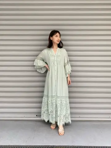 GRACE CONTINENTAL 青木育日 コーディネート画像