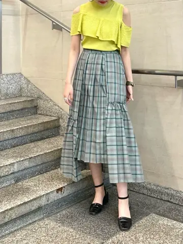 GRACE CONTINENTAL yoshi コーディネート画像