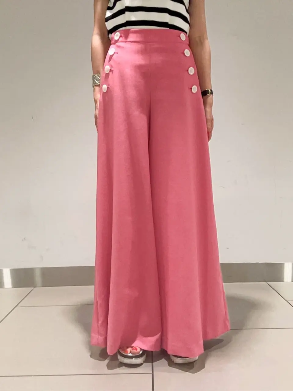 GRACE CONTINENTAL 尾田亜沙美 コーディネート画像