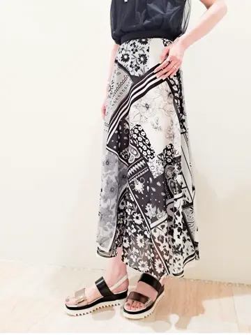 GRACE CONTINENTAL 今野　志保 コーディネート画像