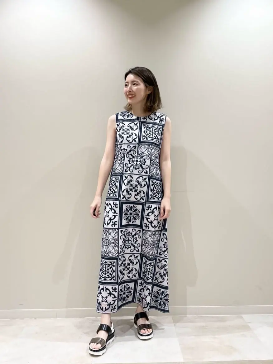 GRACE CONTINENTAL minami コーディネート画像