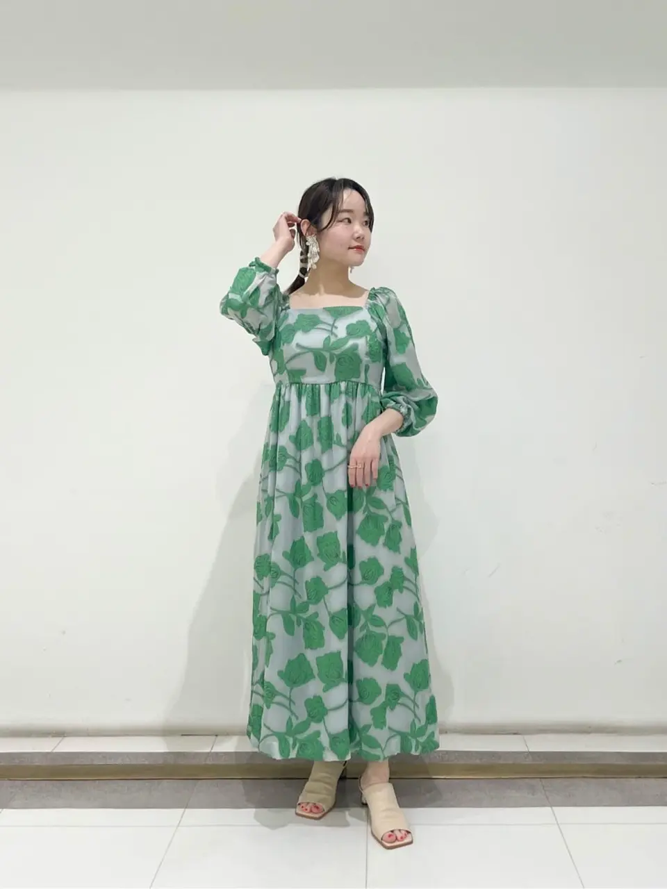 GRACE CONTINENTAL SAYUMI Nagashima コーディネート画像