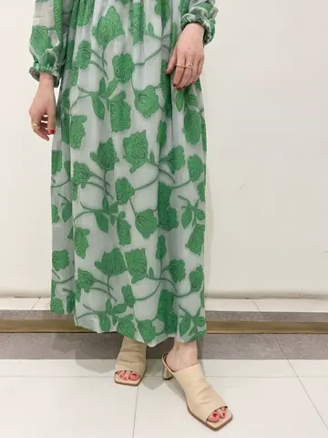 GRACE CONTINENTAL SAYUMI Nagashima コーディネート画像