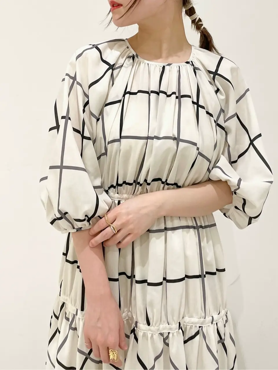 GRACE CONTINENTAL SAYUMI Nagashima コーディネート画像