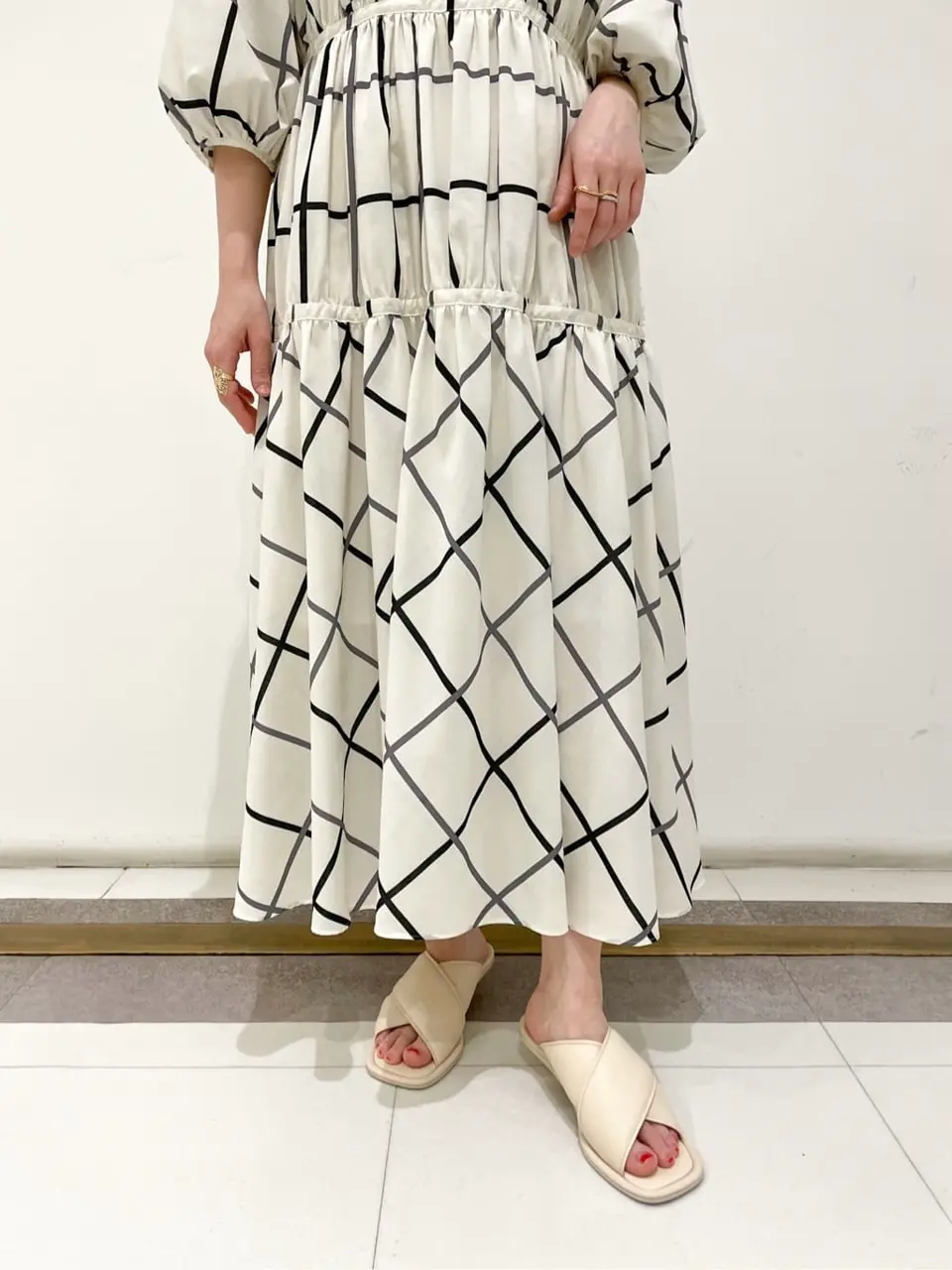 GRACE CONTINENTAL SAYUMI Nagashima コーディネート画像