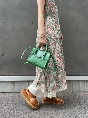 GRACE CONTINENTAL yoshi コーディネート画像