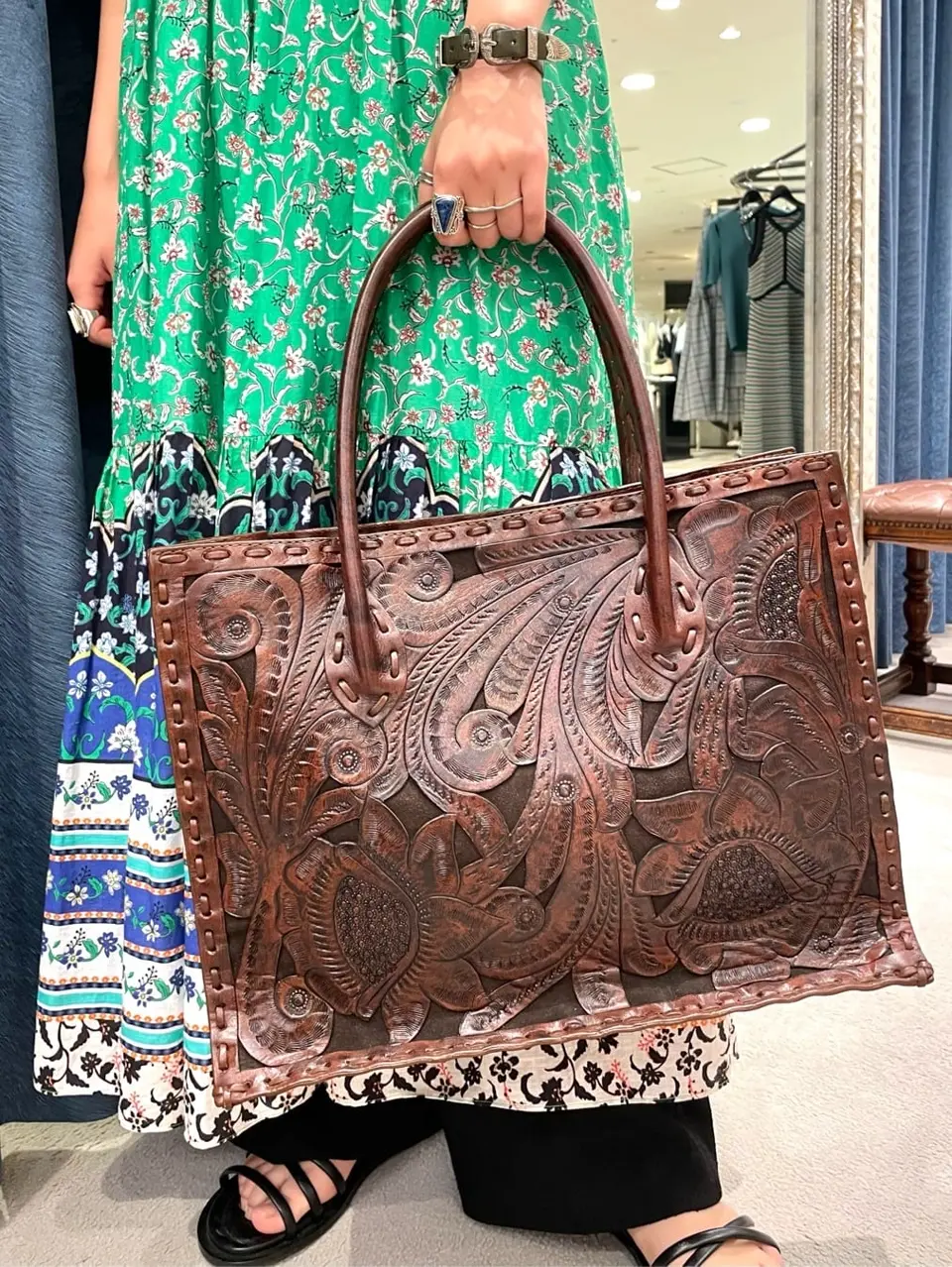 GRACE CONTINENTAL yoshi コーディネート画像