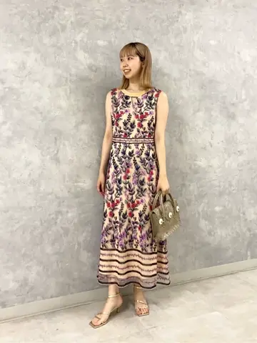 GRACE CONTINENTAL Abe コーディネート画像