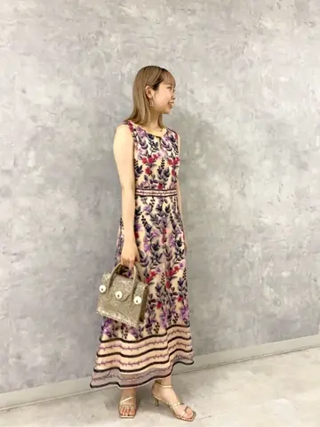 GRACE CONTINENTAL Abe コーディネート画像