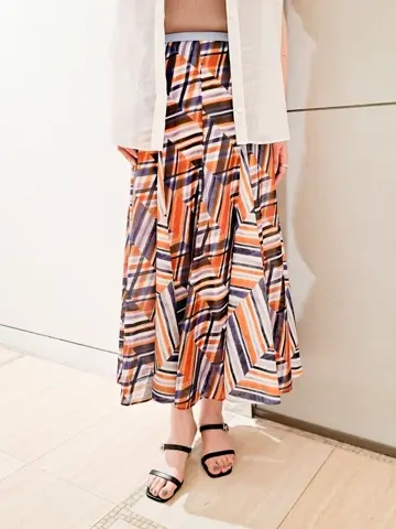 GRACE CONTINENTAL 今野　志保 コーディネート画像