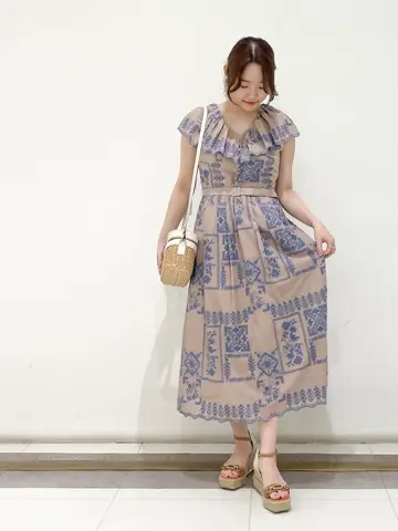 GRACE CONTINENTAL SAYUMI Nagashima コーディネート画像