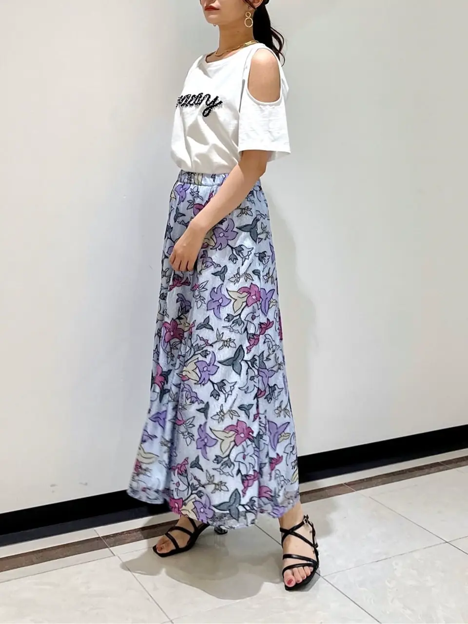 GRACE CONTINENTAL MORITA AI コーディネート画像