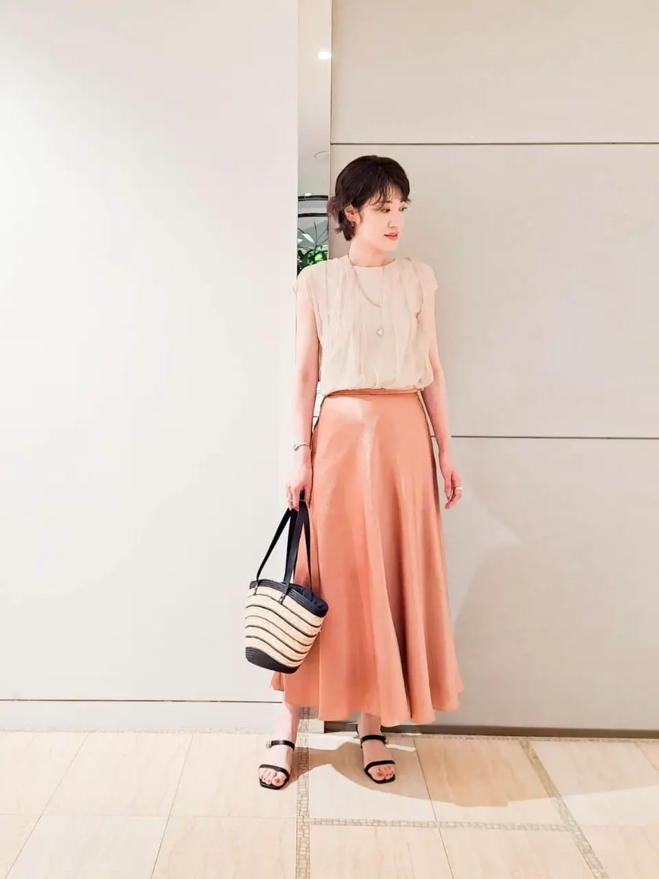 GRACE CONTINENTAL 今野　志保 コーディネート画像