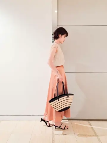 GRACE CONTINENTAL 今野　志保 コーディネート画像