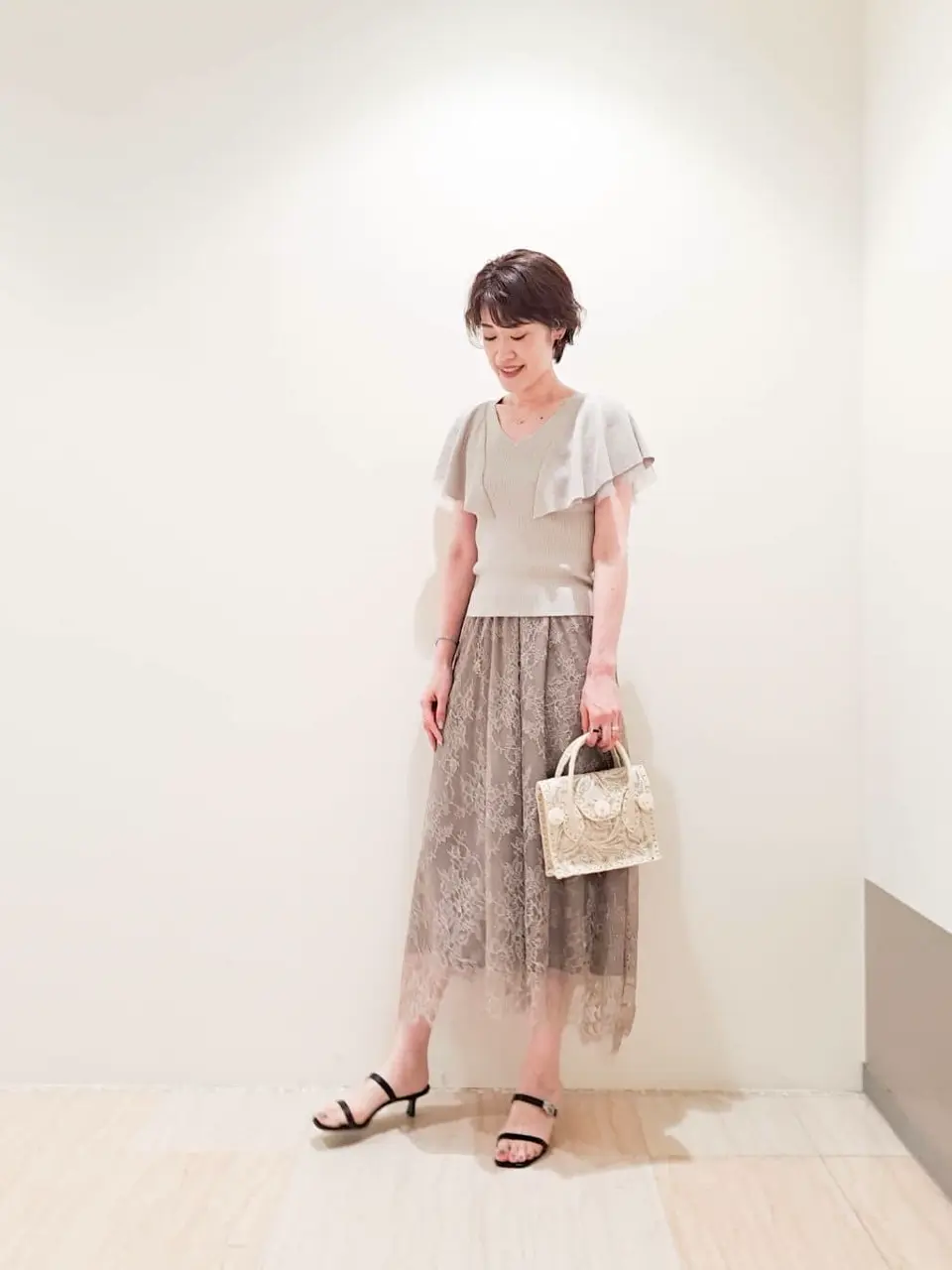 GRACE CONTINENTAL 今野　志保 コーディネート画像