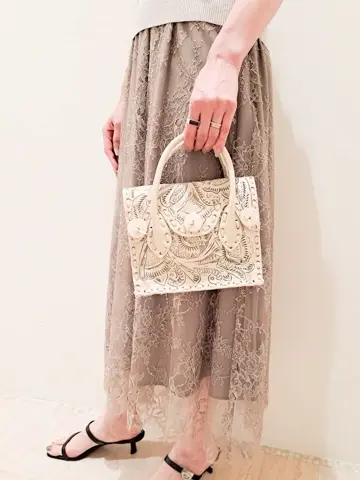 GRACE CONTINENTAL 今野　志保 コーディネート画像