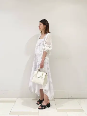 GRACE CONTINENTAL minami コーディネート画像