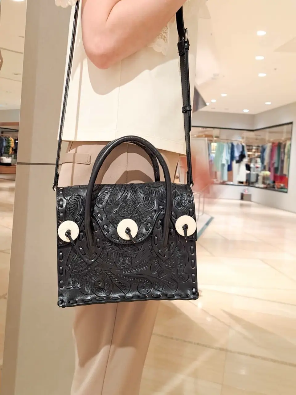 GRACE CONTINENTAL 今野　志保 コーディネート画像