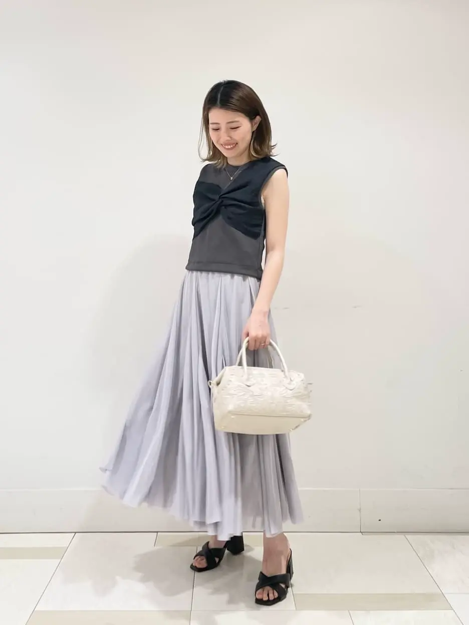 GRACE CONTINENTAL minami コーディネート画像