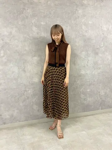 GRACE CONTINENTAL Abe コーディネート画像