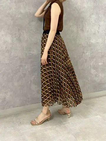 GRACE CONTINENTAL Abe コーディネート画像