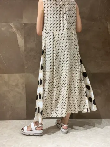 GRACE CONTINENTAL 穐山　香織 コーディネート画像