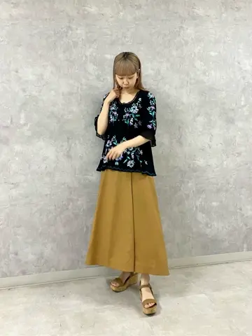 GRACE CONTINENTAL Abe コーディネート画像