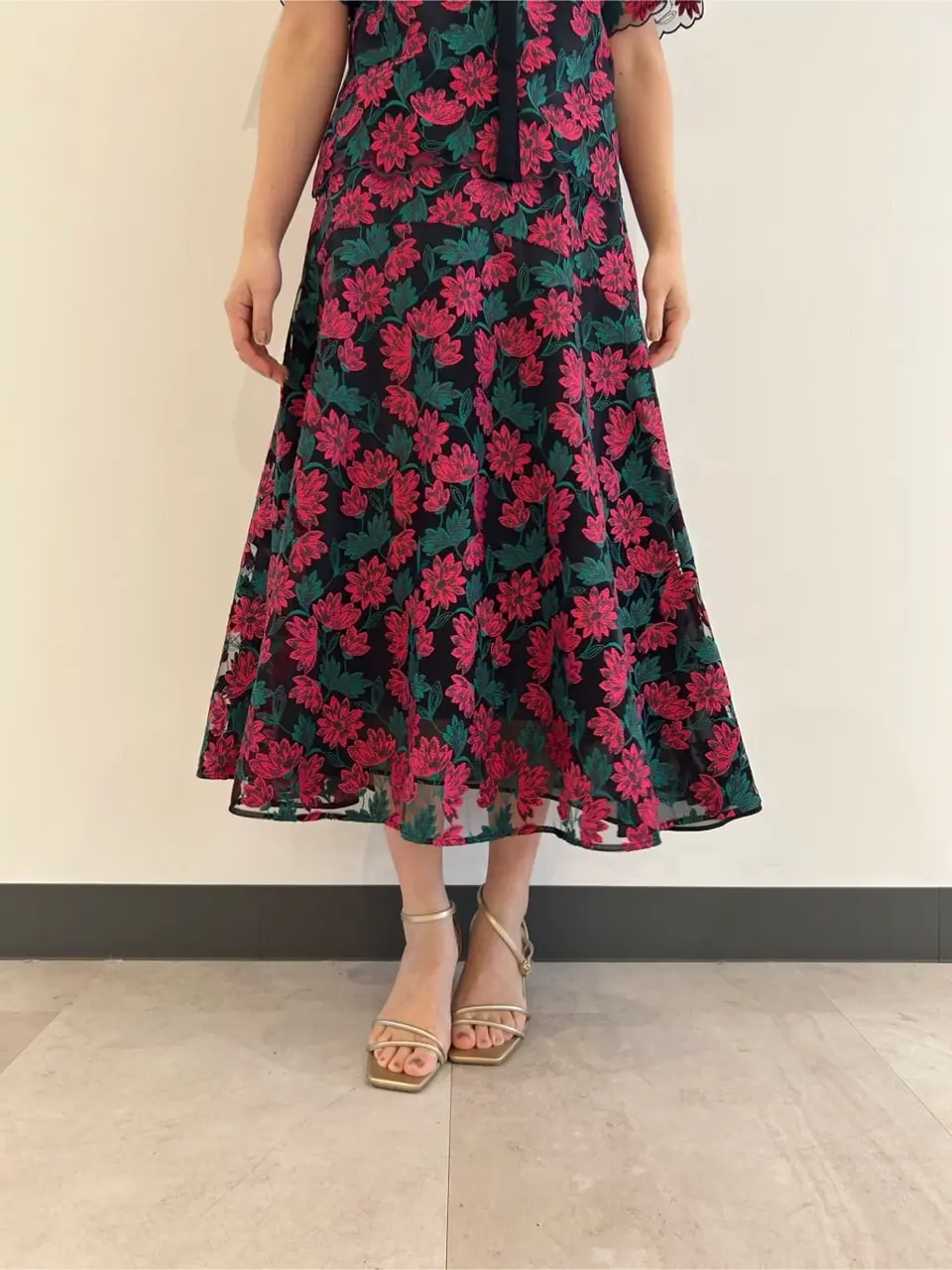 GRACE CONTINENTAL 佐藤　優里香 コーディネート画像