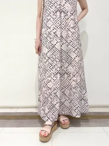 GRACE CONTINENTAL SAYUMI Nagashima コーディネート画像