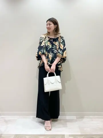 GRACE CONTINENTAL minami コーディネート画像