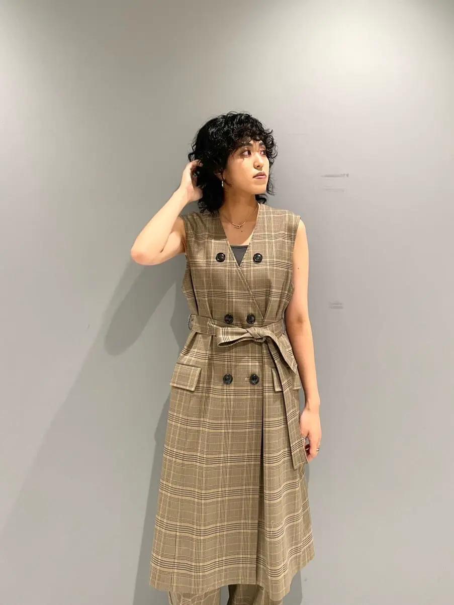 GRACE CONTINENTAL yoshi コーディネート画像