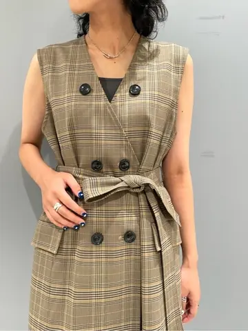 GRACE CONTINENTAL yoshi コーディネート画像