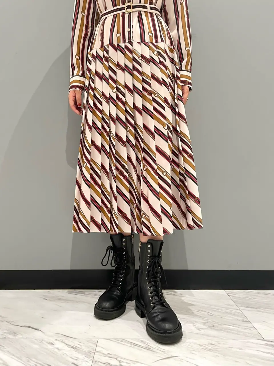 GRACE CONTINENTAL yoshi コーディネート画像