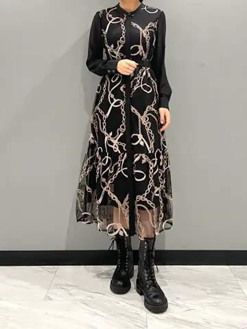 GRACE CONTINENTAL yoshi コーディネート画像