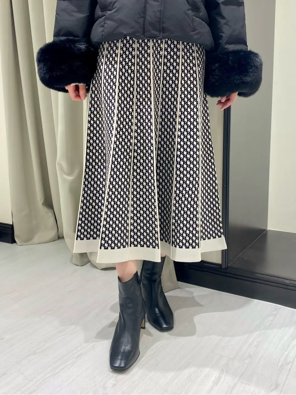 GRACE CONTINENTAL Abe コーディネート画像